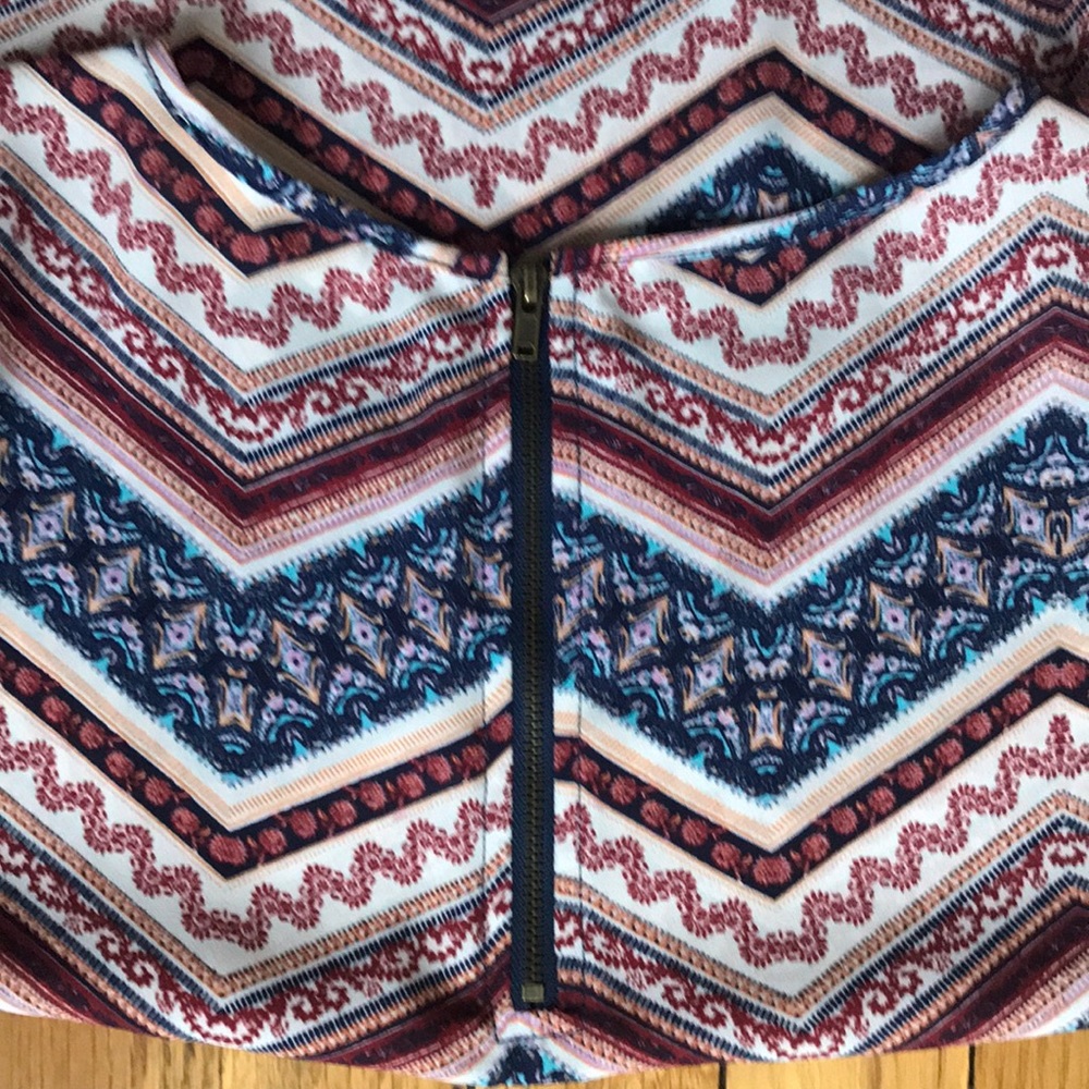 Beautiful patterned blouse - Picture 3 of 4